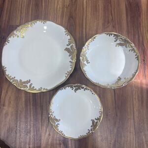 Vintage 3-Piece Walbrzych Poland Porcelain Dinnerware Raised Gold Baroque Trim‎